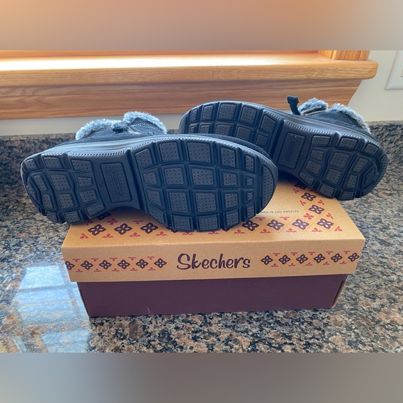 Skechers Women's Black and Gray Fur-Top Boots - Picture 6 of 8